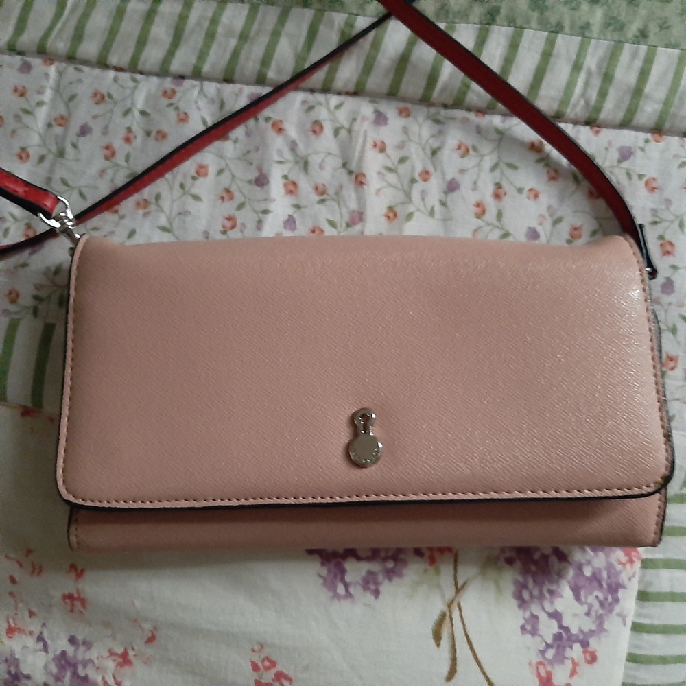 CROSS BODY WALLET WITH LONG SHOLDER STRAP. (ON OR